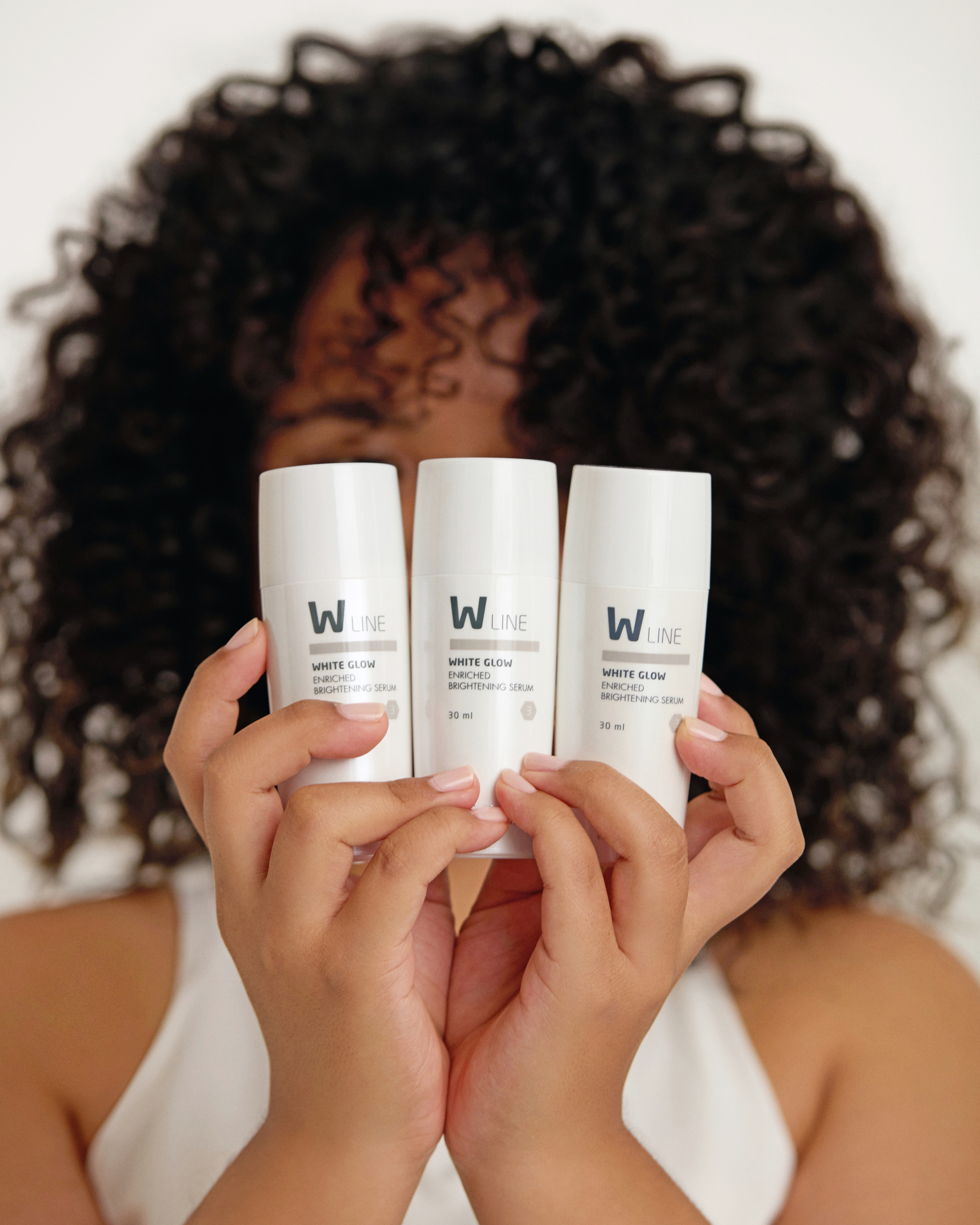 White Glow Enriched Brightening Serum