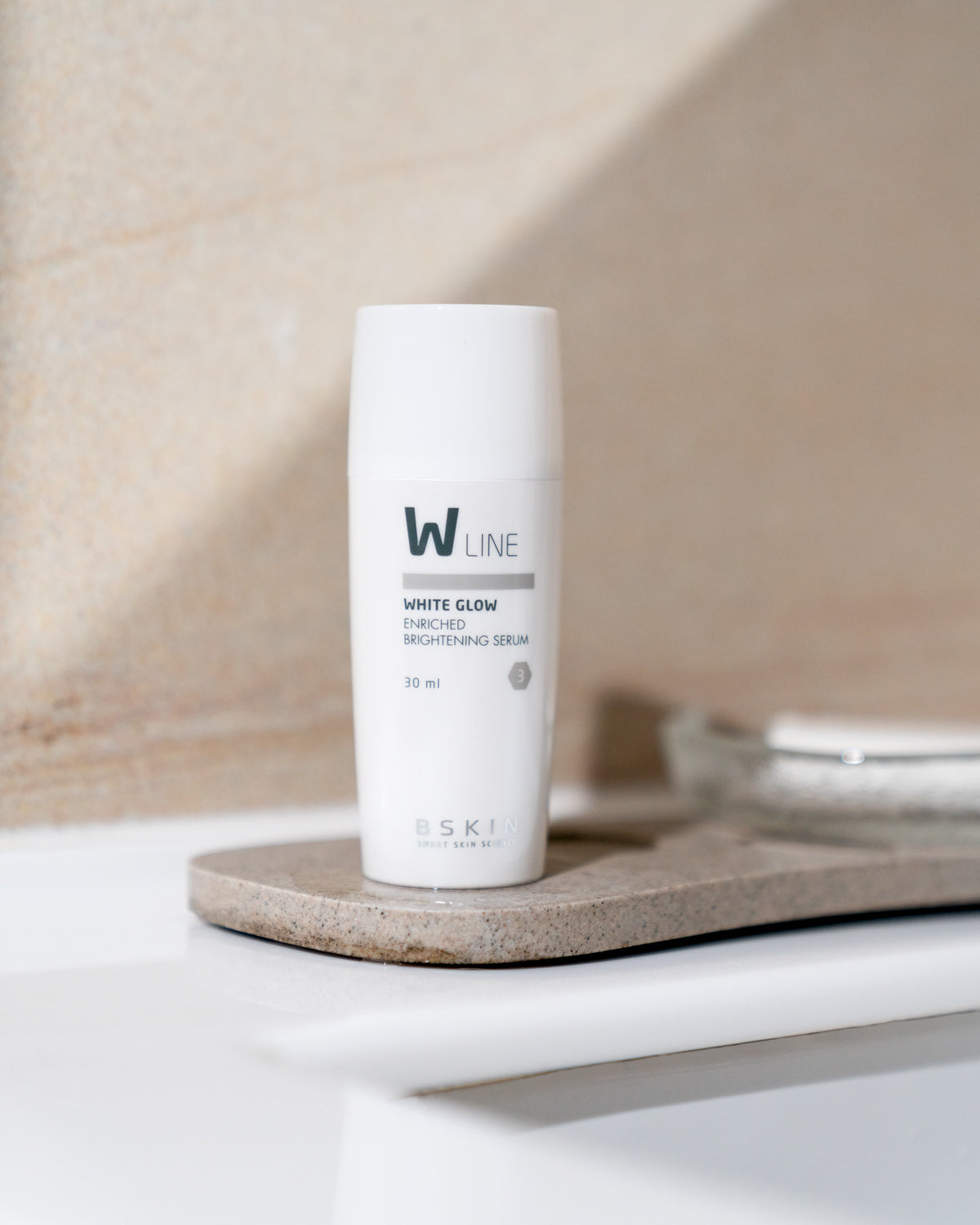 White Glow Enriched Brightening Serum